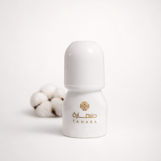 Déodorant naturel roll-on musc blanc Tahara 50ml flacon blanc avec logo doré et fleur de coton en arrière-plan